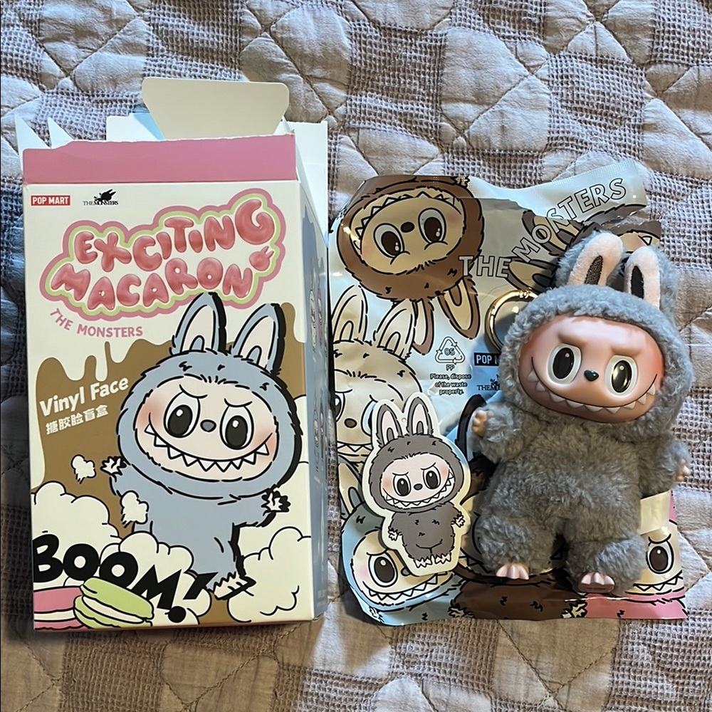 The Monsters Vinyl Face Toy - Gray